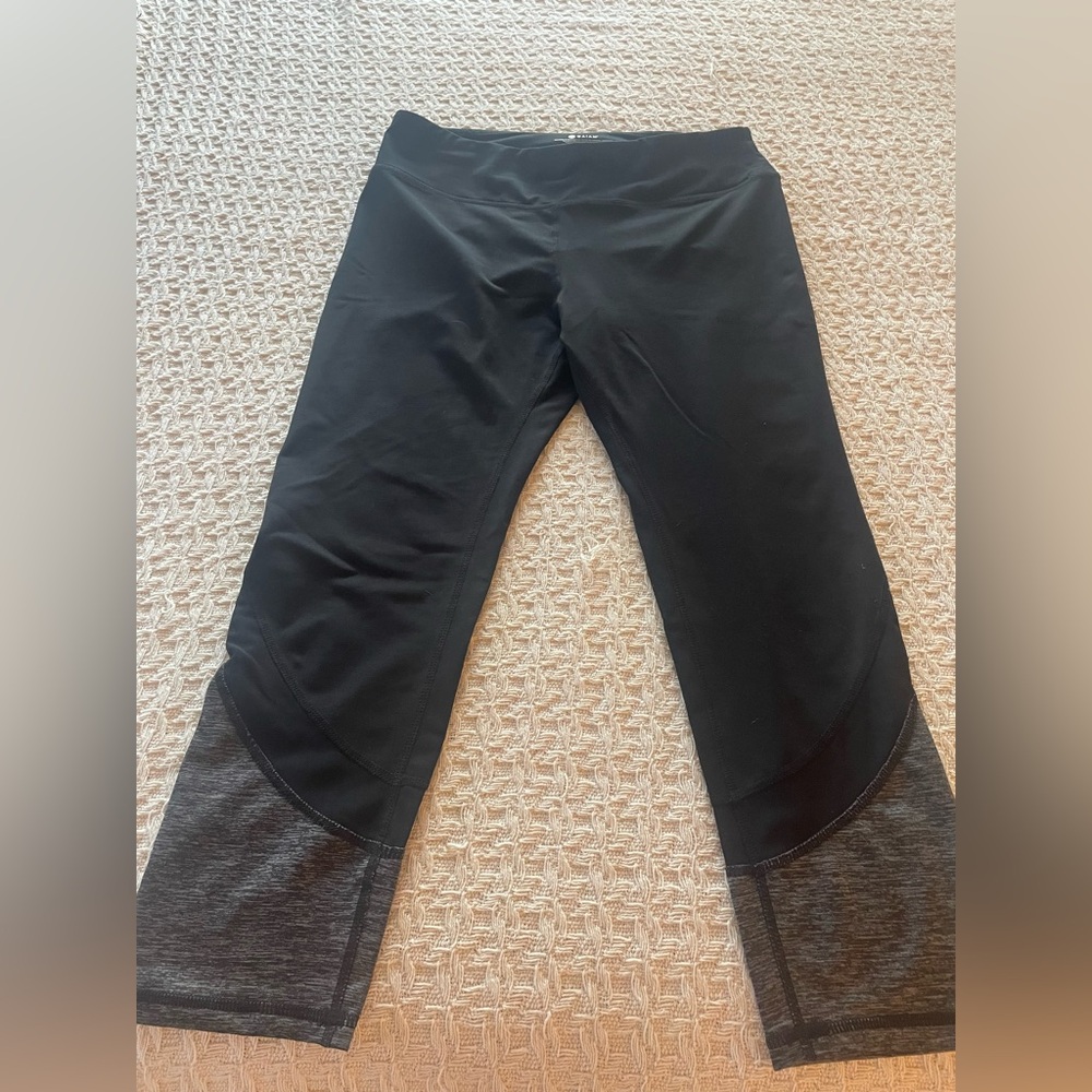 GAIAM Kids Black and Gray Leggings